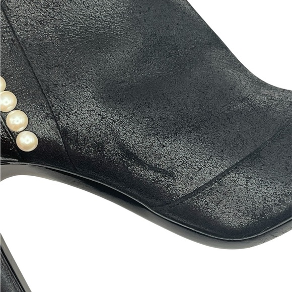 CHANEL Pearl Ankle Boots Black Leather EU 38 US 8 - Picture 6 of 16